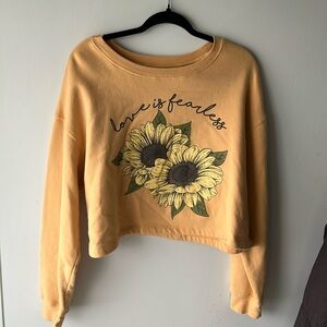 Sunshine yellow short sweatshirt! Size 2X